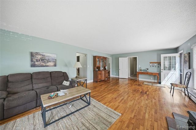 6790 Weyer Road, Imlay City, MI 48444