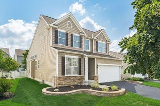 372 Hanton Way, Columbus, OH 43213