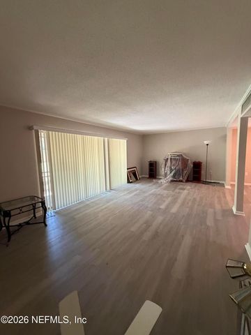 396 REGENCY WOOD Drive 17, Jacksonville, FL 32225