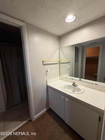 396 REGENCY WOOD Drive 17, Jacksonville, FL 32225