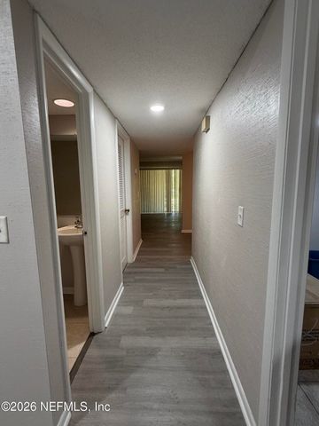 396 REGENCY WOOD Drive 17, Jacksonville, FL 32225
