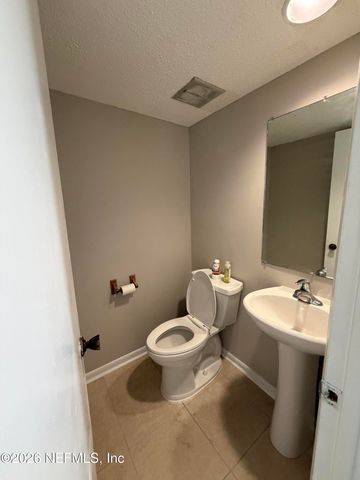 396 REGENCY WOOD Drive 17, Jacksonville, FL 32225