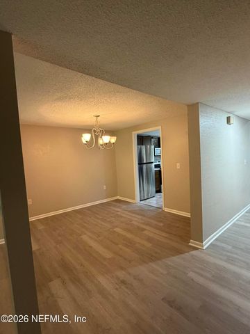 396 REGENCY WOOD Drive 17, Jacksonville, FL 32225