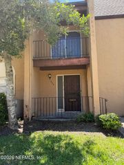 396 REGENCY WOOD Drive 17, Jacksonville, FL 32225