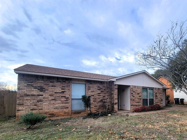 7724 Val Verde Drive, Fort Worth, TX 76133
