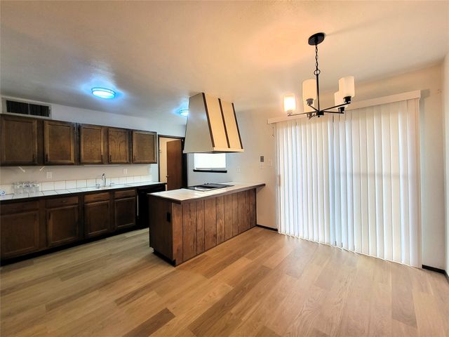 7724 Val Verde Drive, Fort Worth, TX 76133