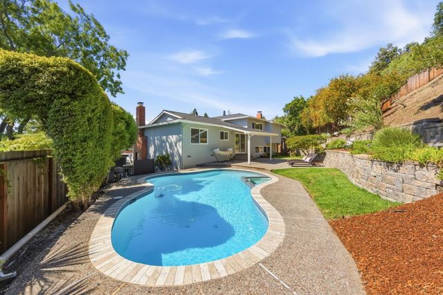 2404 Melendy Drive, San Carlos, CA 94070