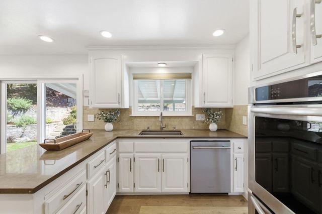 2404 Melendy Drive, San Carlos, CA 94070
