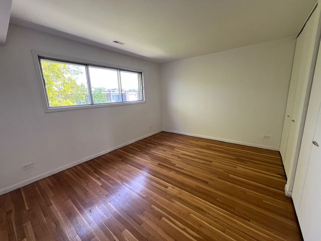10125 CHERRY Parkway 203, Skokie, IL 60076