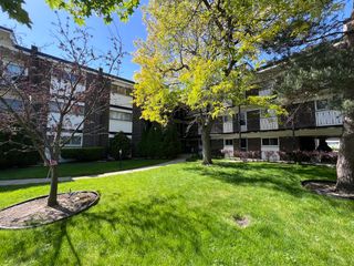 10125 CHERRY Parkway 203, Skokie, IL 60076