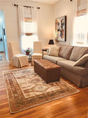 32 East Bowery Street, Newport, RI 02840