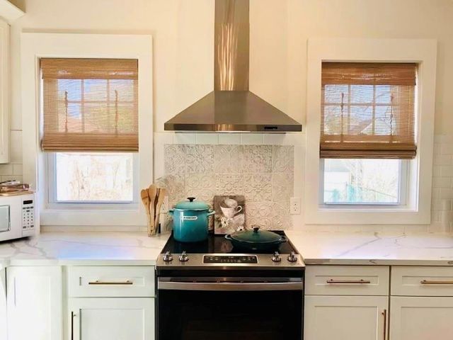 32 East Bowery Street, Newport, RI 02840