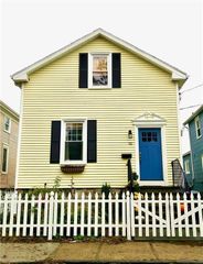 32 East Bowery Street, Newport, RI 02840