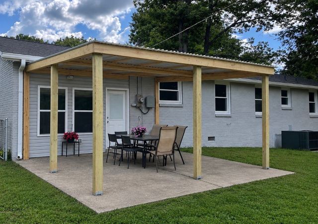 123 Delaware Dr, Clarksville, TN 37042