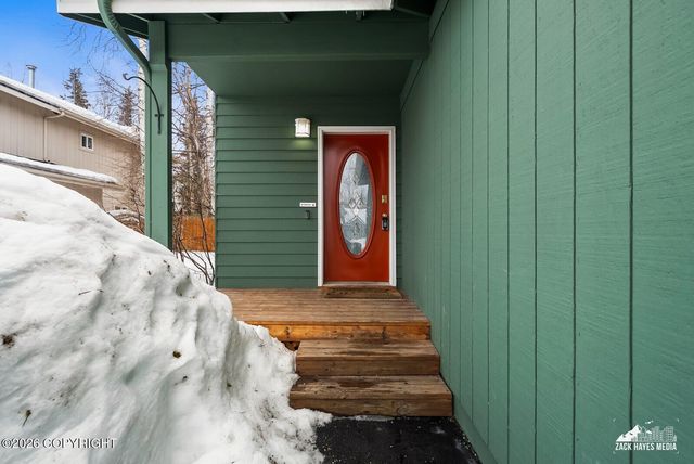 7532 Eastbrook Circle, Anchorage, AK 99504