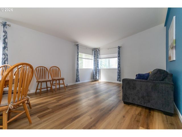 324 JONATHAN Ln, Florence, OR 97439