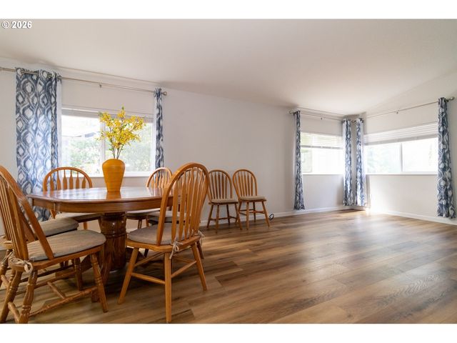 324 JONATHAN Ln, Florence, OR 97439