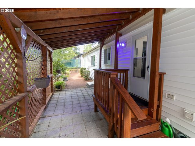 324 JONATHAN Ln, Florence, OR 97439