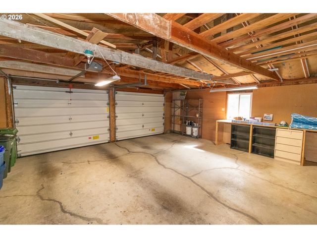 324 JONATHAN Ln, Florence, OR 97439