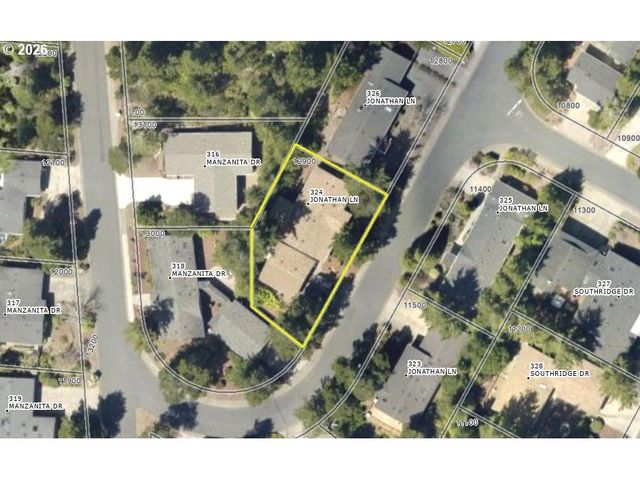 324 JONATHAN Ln, Florence, OR 97439