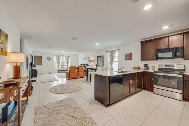 712 Odlozil Lane, Ennis, TX 75119