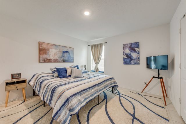 712 Odlozil Lane, Ennis, TX 75119