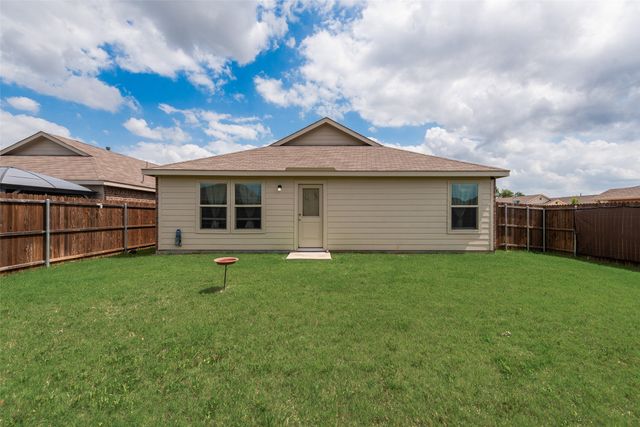 712 Odlozil Lane, Ennis, TX 75119