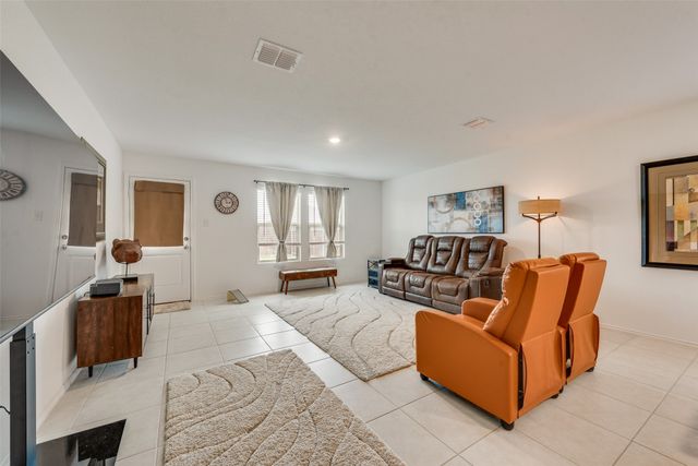 712 Odlozil Lane, Ennis, TX 75119