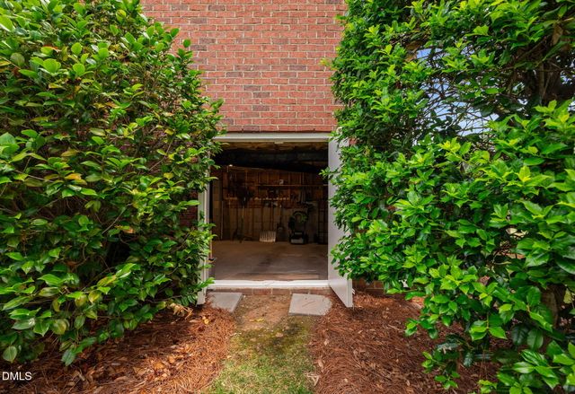 121 Bending Oak Way, Morrisville, NC 27560