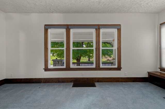 1611 24th Street, Rock Island, IL 61201
