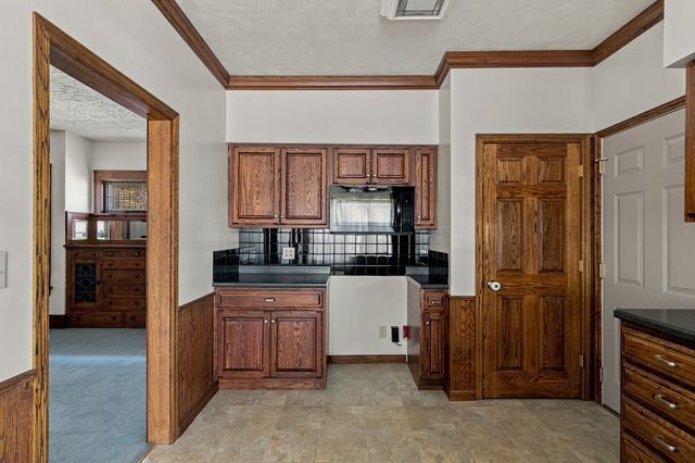 1611 24th Street, Rock Island, IL 61201