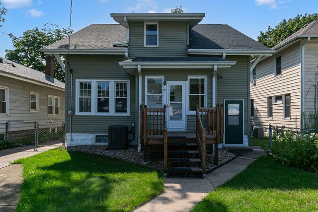 1611 24th Street, Rock Island, IL 61201