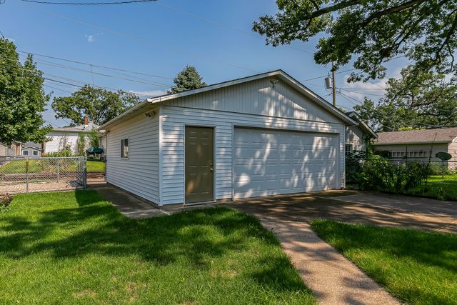 1611 24th Street, Rock Island, IL 61201