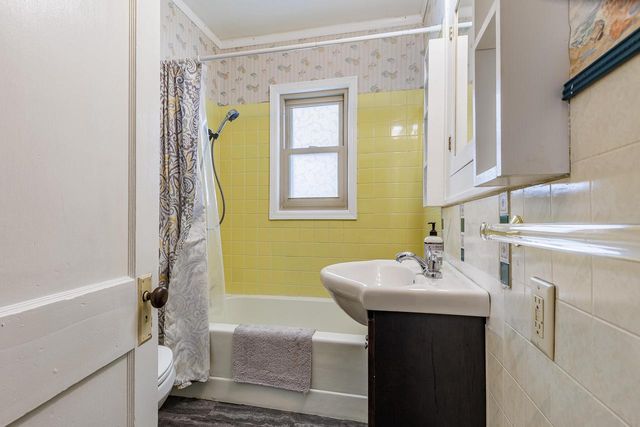 2830 Harvey STREET, La Crosse, WI 54603