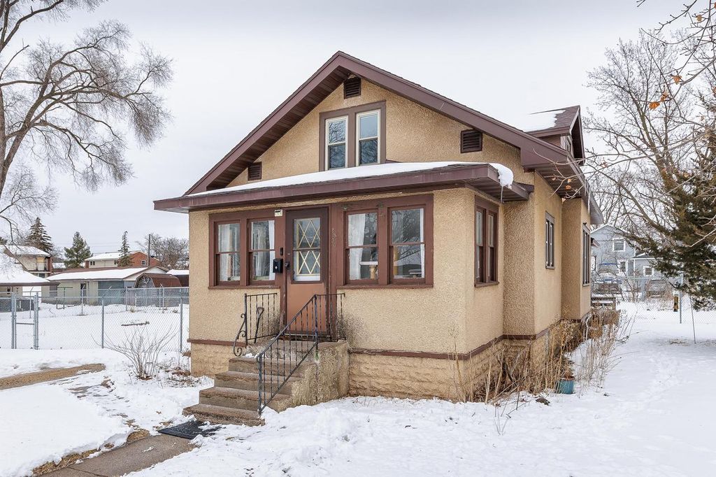 2830 Harvey STREET, La Crosse, WI 54603