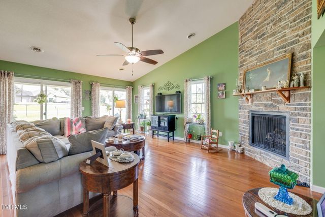 102 Bill Street, Piney Flats, TN 37686