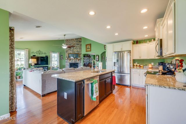 102 Bill Street, Piney Flats, TN 37686