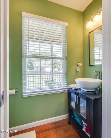 102 Bill Street, Piney Flats, TN 37686