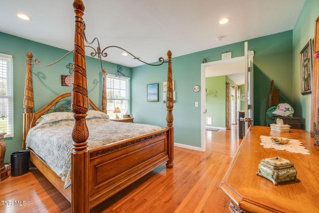 102 Bill Street, Piney Flats, TN 37686