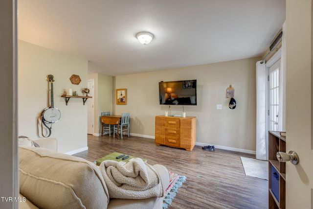 102 Bill Street, Piney Flats, TN 37686