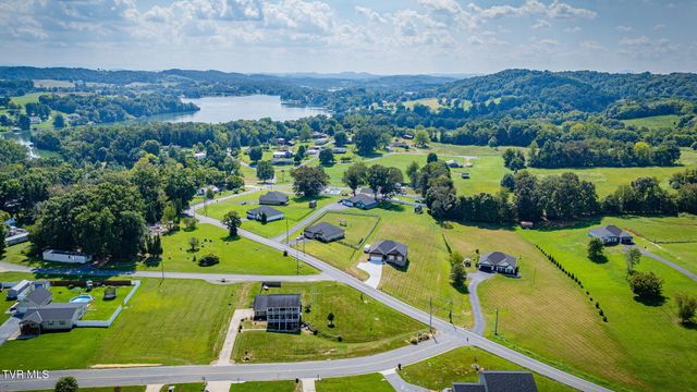 102 Bill Street, Piney Flats, TN 37686