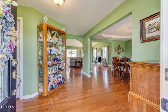 102 Bill Street, Piney Flats, TN 37686