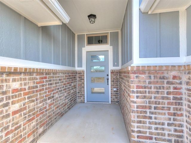 7704 Wilshire Woods Drive, Yukon, OK 73099