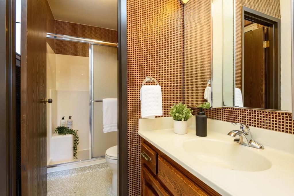 Image 13 of property listing at 171 Morton Drive, Daly City, CA 94015