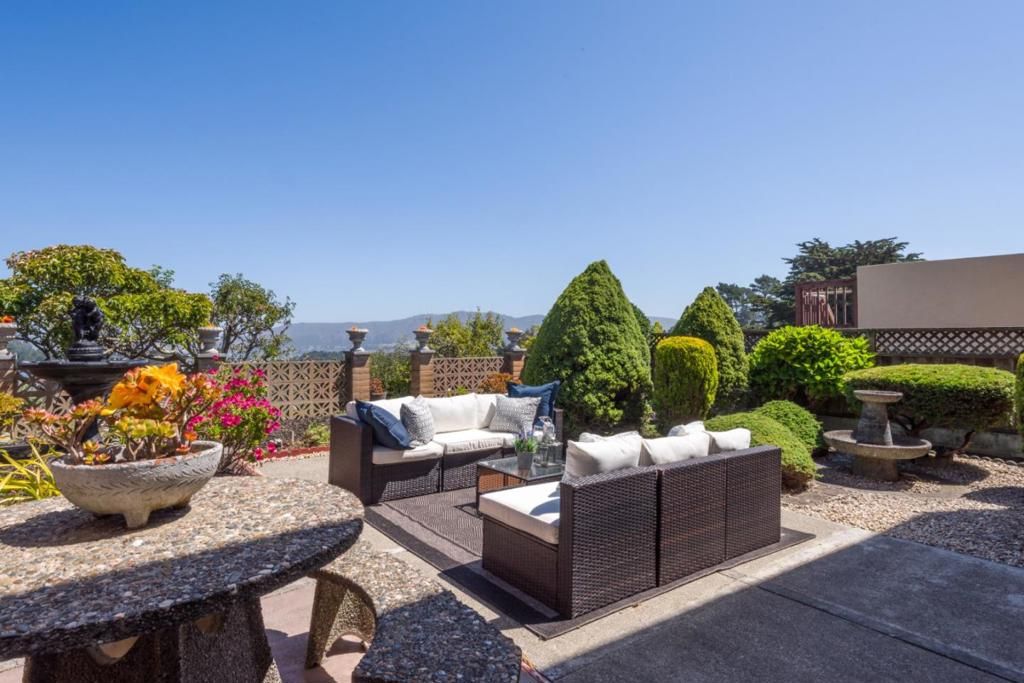 Image 19 of property listing at 171 Morton Drive, Daly City, CA 94015