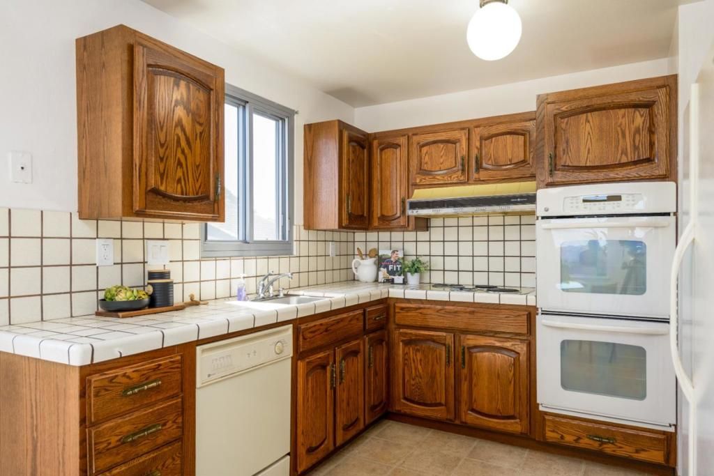 Image 9 of property listing at 171 Morton Drive, Daly City, CA 94015