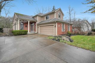6885 Ravine Circle, Worthington, OH 43085