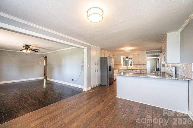 2984 Lutz Boulevard, Newton, NC 28658