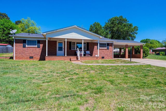 2984 Lutz Boulevard, Newton, NC 28658