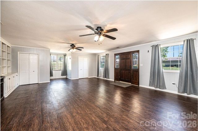 2984 Lutz Boulevard, Newton, NC 28658